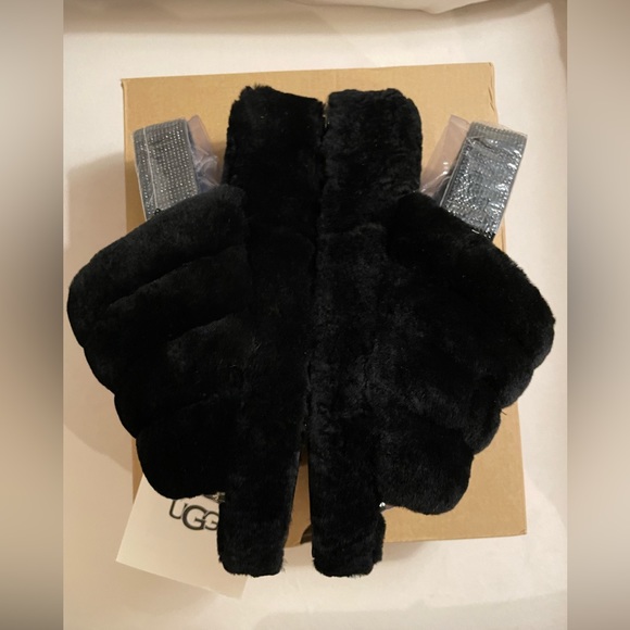 NEW in Box Ugg Slippers Fluff Yeah Bling Black in Size 6 - Picture 2 of 13